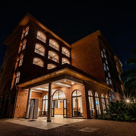 Hotel Chez Lando คิกาลี ภายนอก รูปภาพ