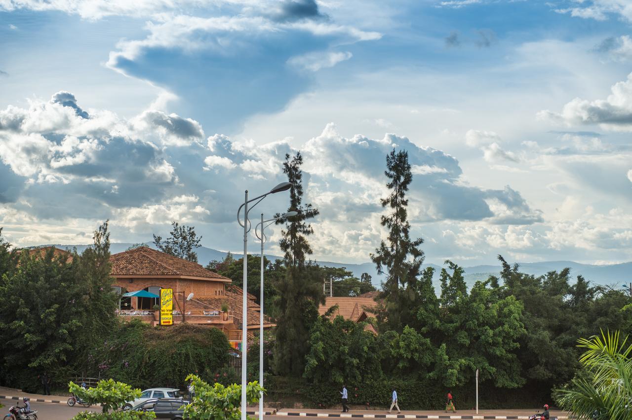 Hotel Chez Lando คิกาลี ภายนอก รูปภาพ