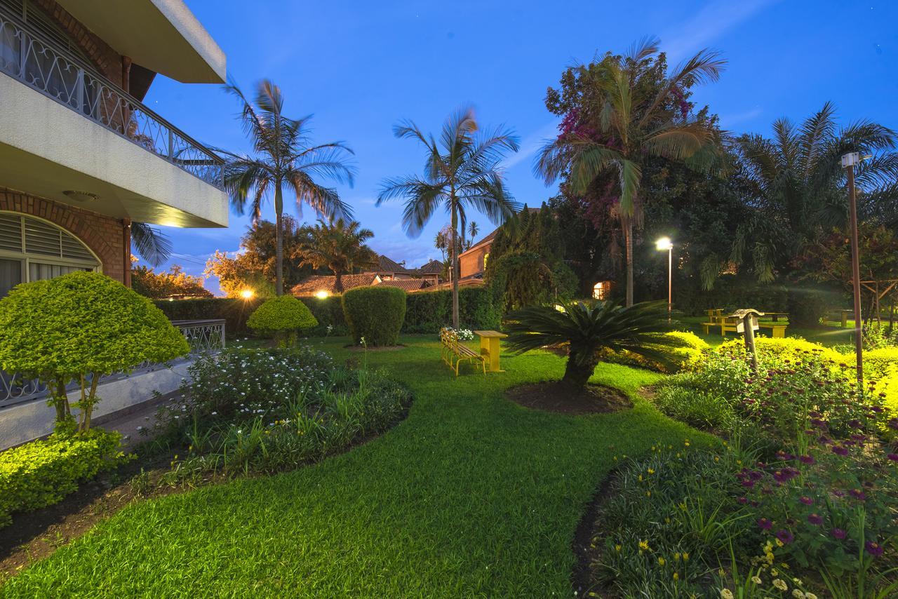 Hotel Chez Lando คิกาลี ภายนอก รูปภาพ
