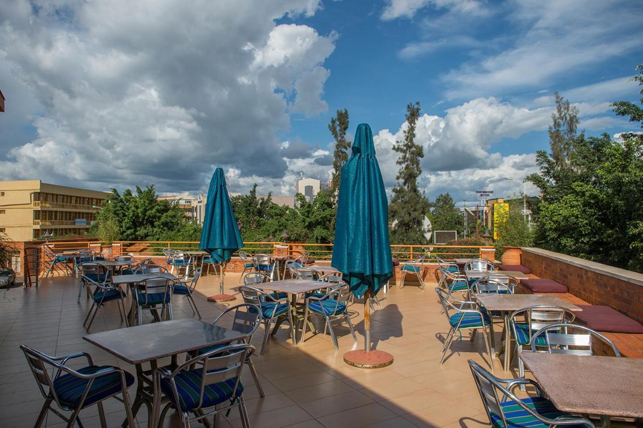 Hotel Chez Lando คิกาลี ภายนอก รูปภาพ